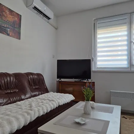 Apartamento By Dada Konjic