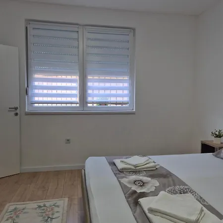 Apartamento By Dada Konjic